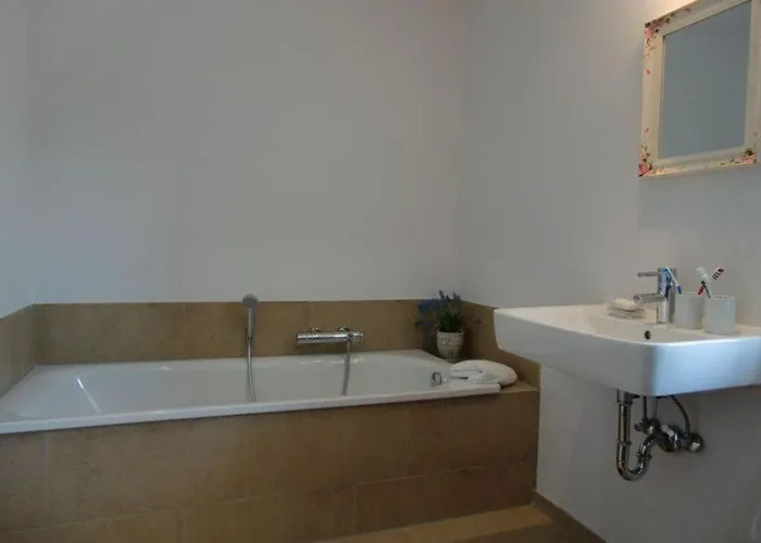 Old Warehouse Апартаменты